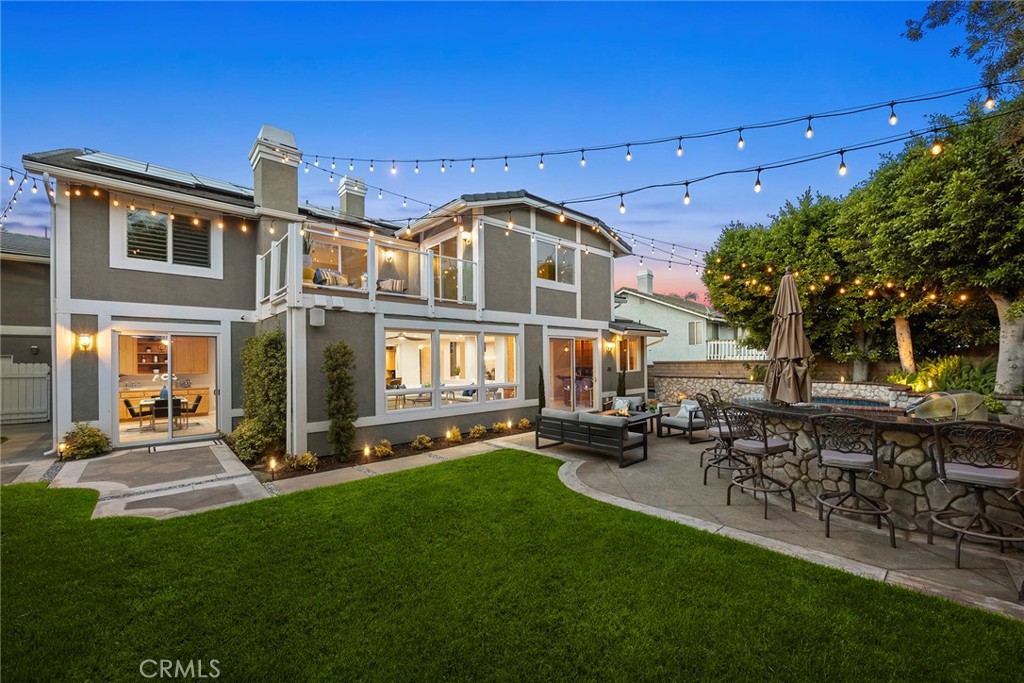 5210 Avenida De Kristine