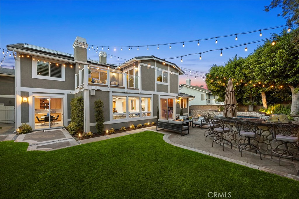 5210 Avenida De Kristine