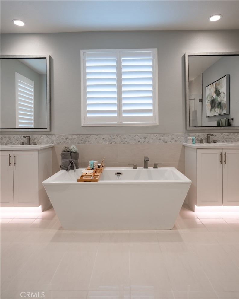 Pacific Royal Oaks - Residential