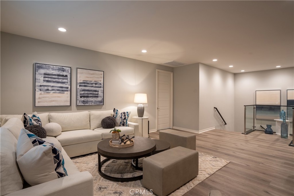 Pacific Royal Oaks - Residential