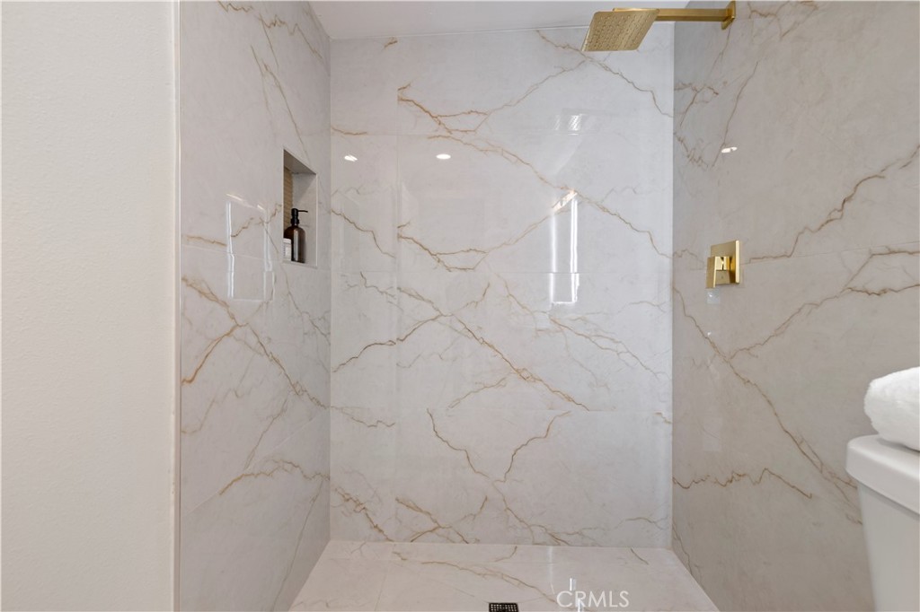 Shangri-La (1987/88) (SHLA) - Residential