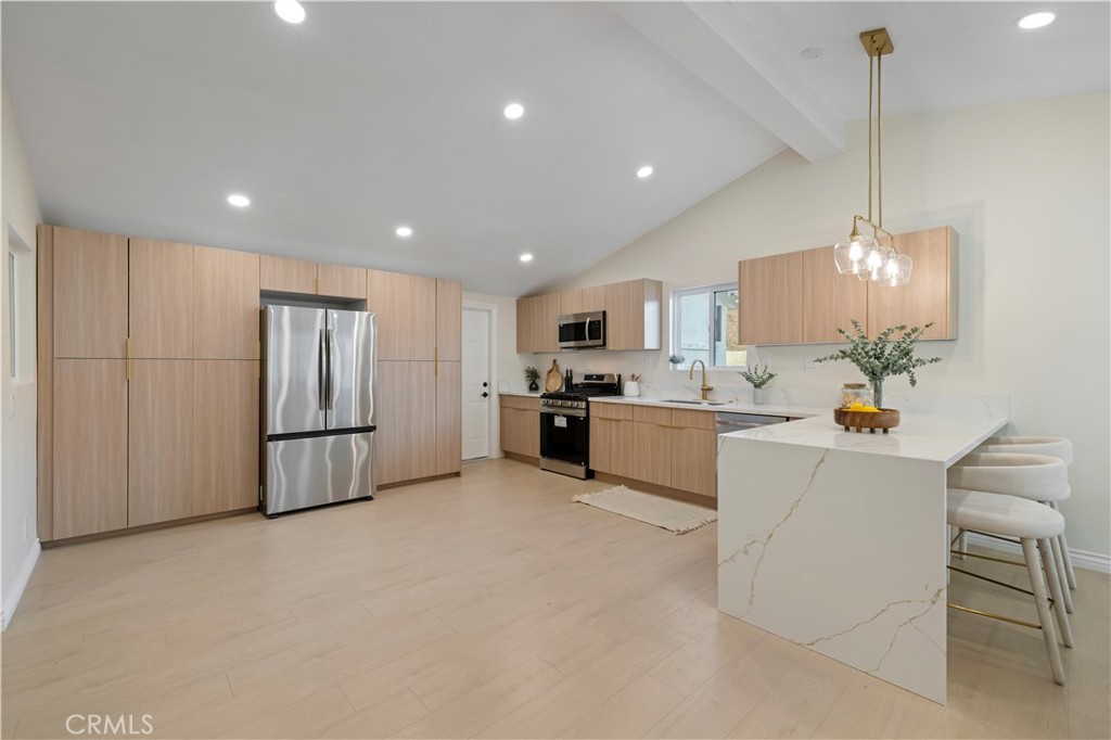 Shangri-La (1987/88) (SHLA) - Residential