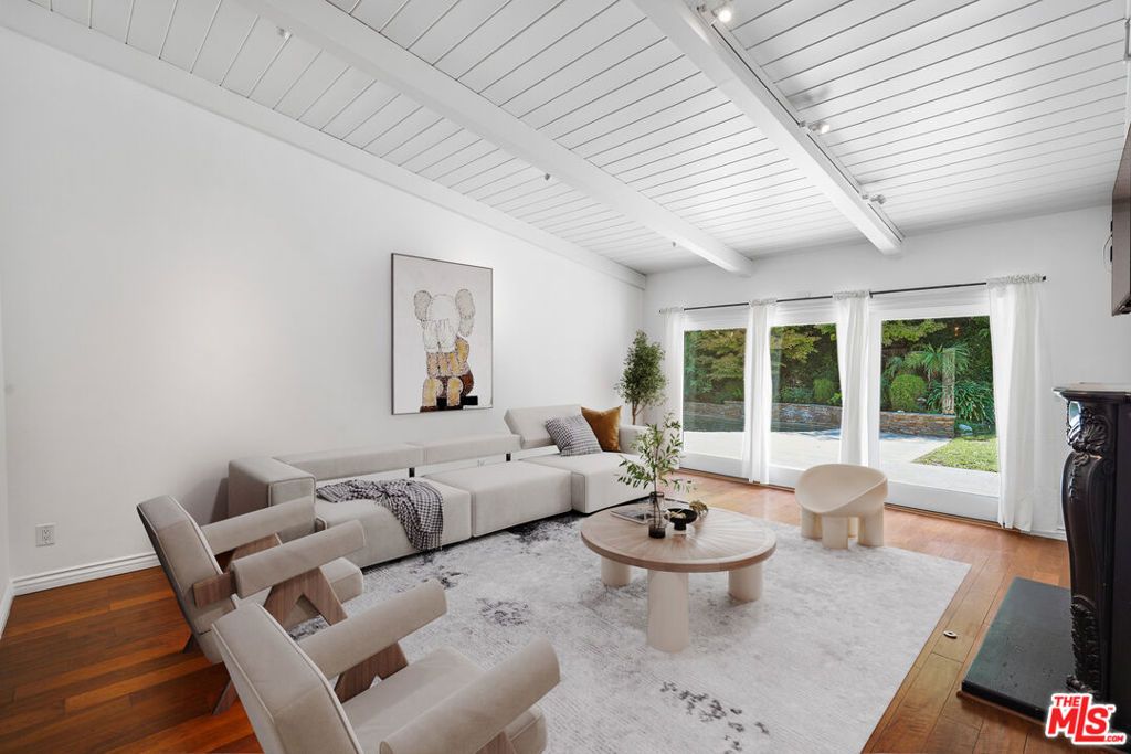 Photo of 23742 Kivik Street, Woodland Hills, CA 91367 (MLS # 25599641)