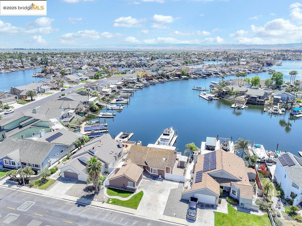 2136 Sand Point Rd