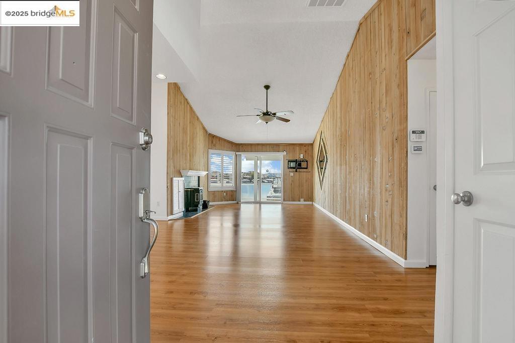 2136 Sand Point Rd