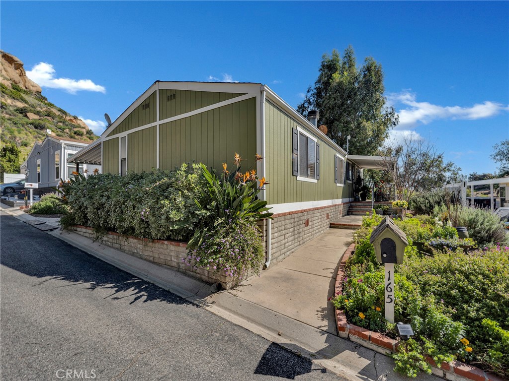 24425 Woolsey Canyon Road 165