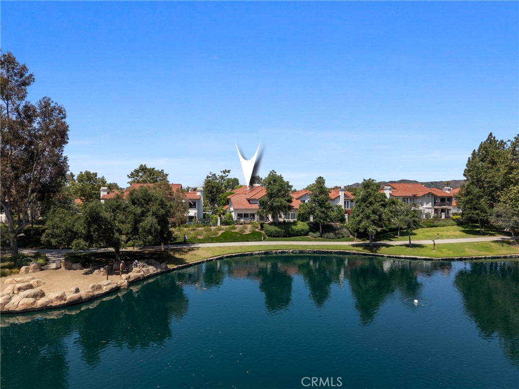 16 Vista Lago 22