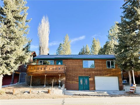 Photo of 42834 Sonoma Drive, Big Bear Lake, CA 92315 (MLS # SR26068924)