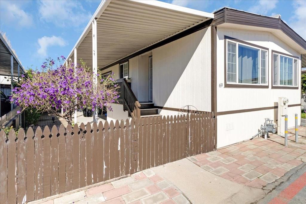 Photo of 20 Russell Road, Salinas, CA 93906 (MLS # ML82038689)