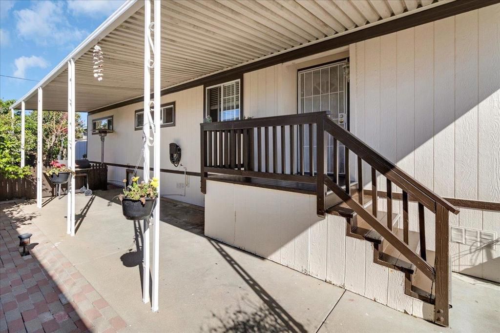 Photo of 20 Russell Road, Salinas, CA 93906 (MLS # ML82038689)