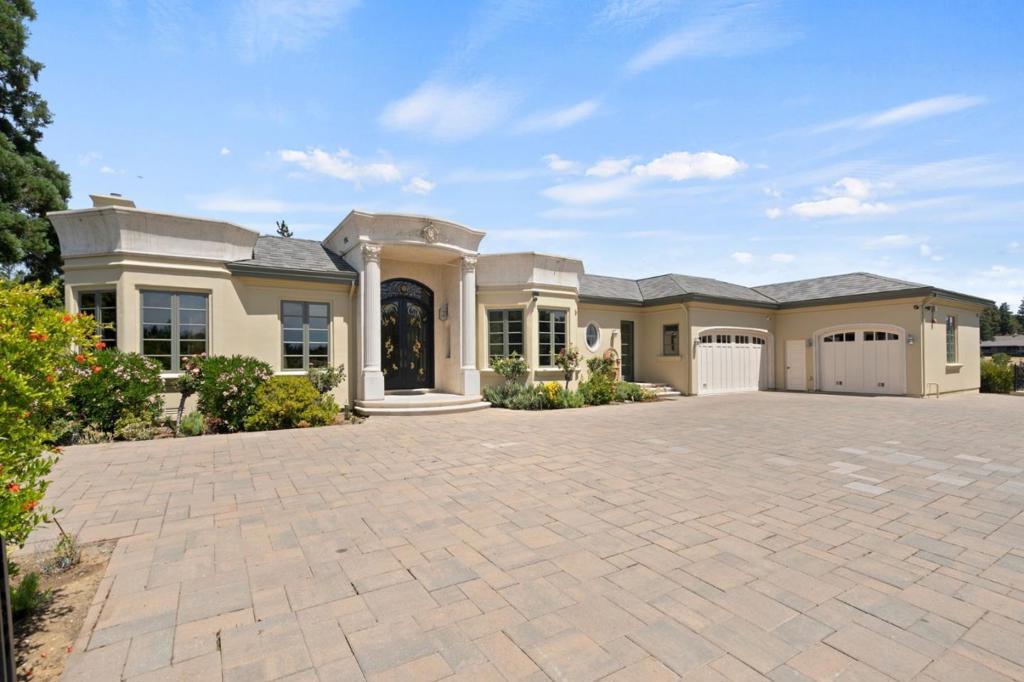 12445 Hilltop Drive