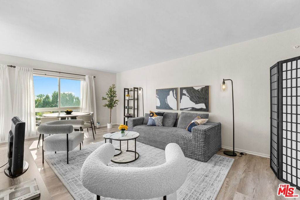 Photo of 970 Palm Avenue #215, West Hollywood, CA 90069 (MLS # 25631043)