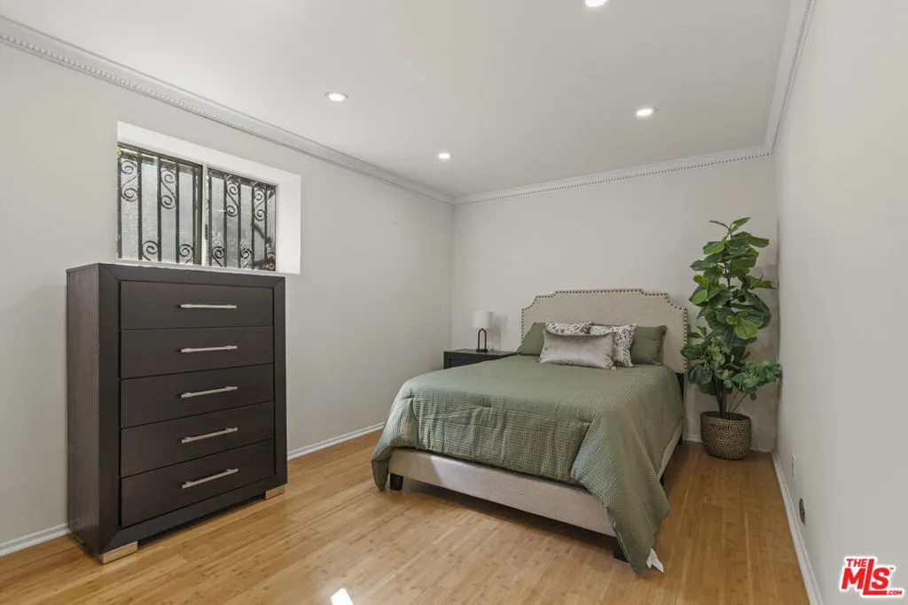 Los Angeles, California 90024, United States, 5 Bedrooms Bedrooms, ,8 BathroomsBathrooms,Residential,Active,210202