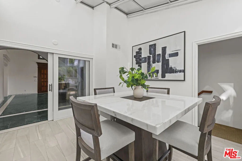 Los Angeles, California 90024, United States, 5 Bedrooms Bedrooms, ,8 BathroomsBathrooms,Residential,Active,210202