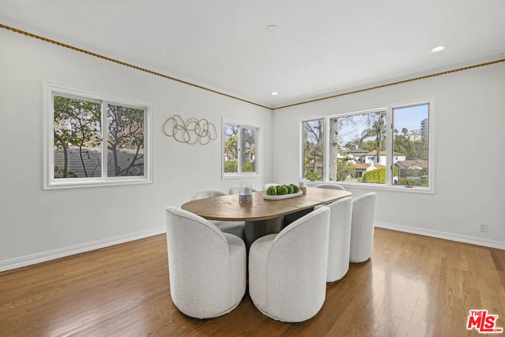 Los Angeles, California 90024, United States, 5 Bedrooms Bedrooms, ,8 BathroomsBathrooms,Residential,Active,210202