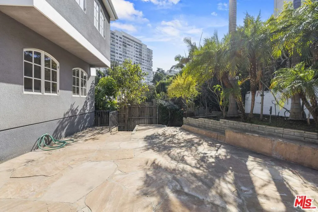 Los Angeles, California 90024, United States, 5 Bedrooms Bedrooms, ,8 BathroomsBathrooms,Residential,Active,210202