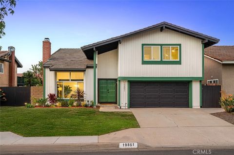 19851 Sienna Lane Yorba Linda CA 92886