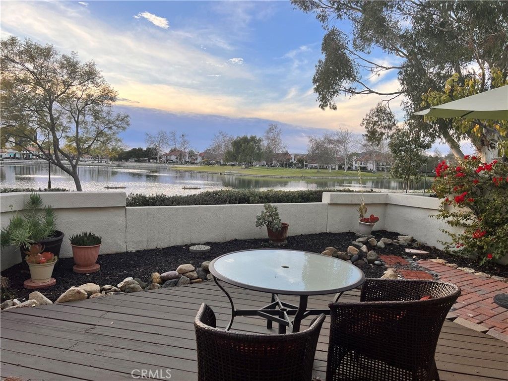 Photo of 33 Brisa Del Lago, Rancho Santa Margarita, CA 92688 (MLS # NP26035018)