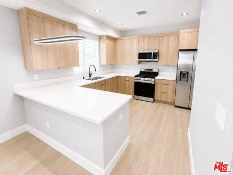 Photo of 14833 Erwin Street #6, Los Angeles, CA 91411 (MLS # 26966237)