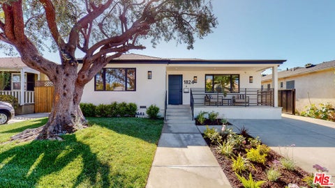Photo of 1824 Stearns Drive, Los Angeles, CA 90035 (MLS # 26997407)