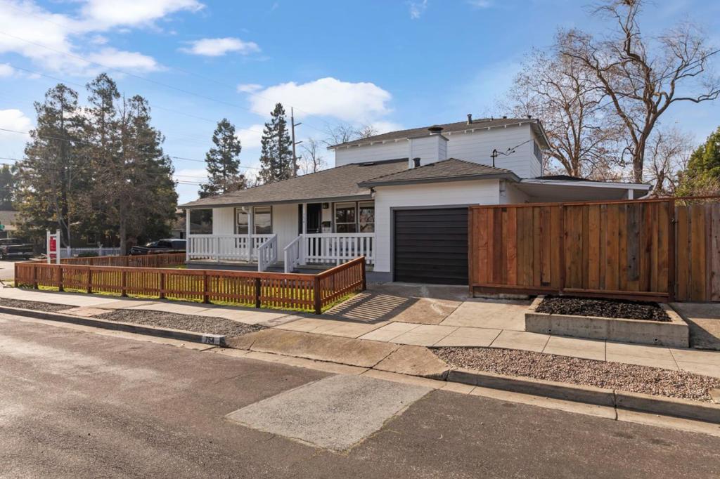 754 Topaz Street