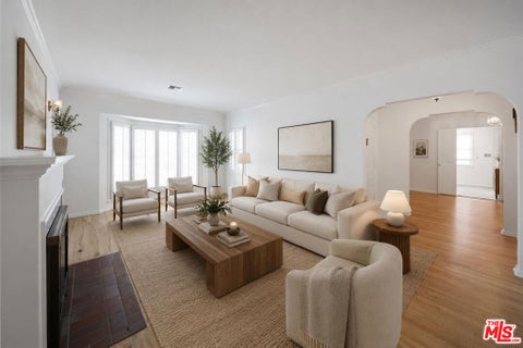 Photo of 8029 Airlane Avenue, Los Angeles, CA 90045 (MLS # 26871843)