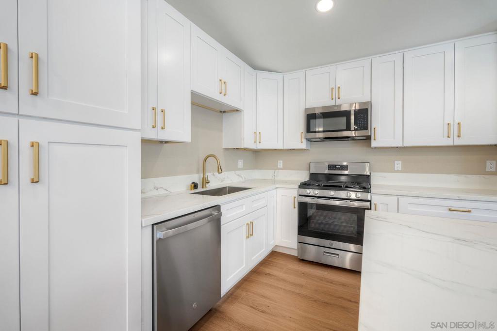 578 E. Indian Rock Rd