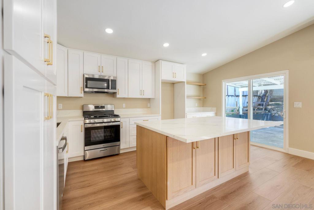 578 E. Indian Rock Rd