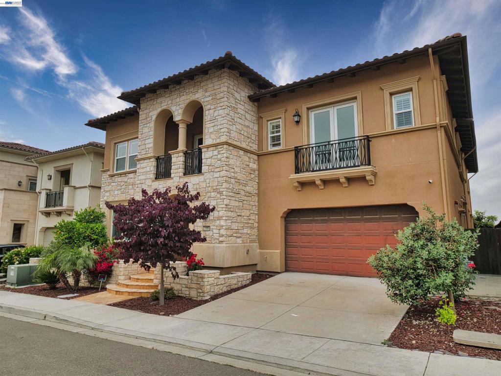 2109 Elderberry Dr