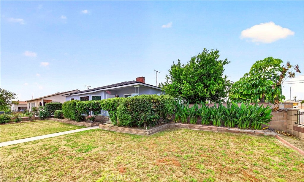 639 N Nora