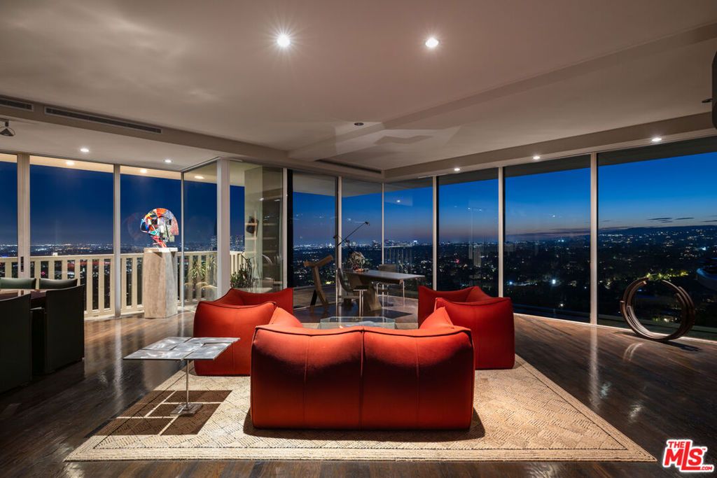 Photo of 9255 Doheny Road #2502, West Hollywood, CA 90069 (MLS # 25506043)