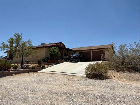 Photo of 59663 Sunway Drive, Yucca Valley, CA 92284 (MLS # JT25143431) Photo of 59663 Sunway Drive, Yucca Valley, CA 92284 (MLS # JT25143431)
