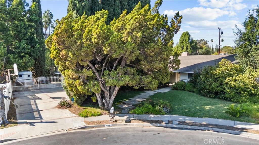 Photo of 401 Estralita Pl, Fullerton, CA 92835 (MLS # PW25245684)