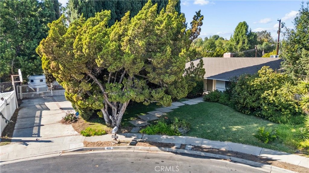 Photo of 401 Estralita Pl, Fullerton, CA 92835 (MLS # PW25245684)