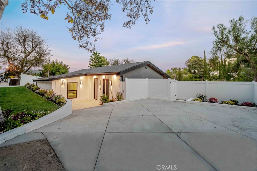 4112 Knobhill Drive