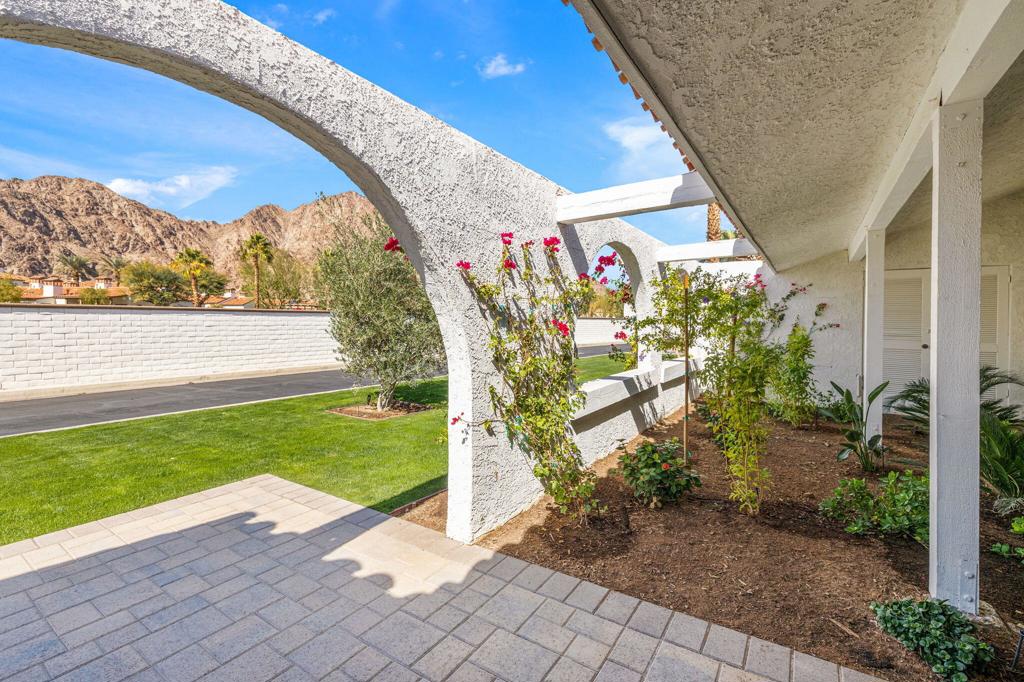48890 Eisenhower Drive