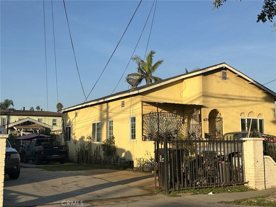 Situated on a residential street in Inglewood, this triplex presents a compelling opportunity for investors or owner-users seeking long-term potential in a rapidly evolving market. The property features a classic Southern California exterior with gated frontage and off-street parking, offering a solid footprint ready for repositioning or continued use. Located just minutes from SoFi Stadium, Kia Forum, Hollywood Park development, and major transportation corridors, the surrounding area continues to benefit from strong demand, infrastructure investment, and neighborhood revitalization. Convenient access to shopping, dining, LAX, and nearby beaches adds to the appeal of this well-located multifamily asset in one of Inglewood’s most dynamic corridors.