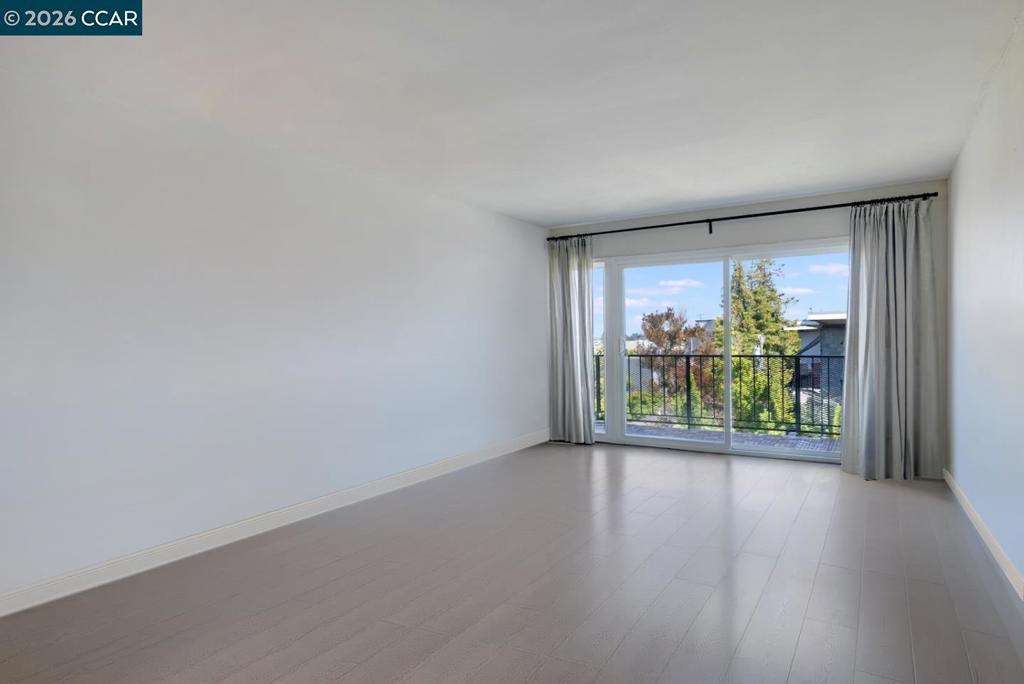 567 Oakland Ave 305
