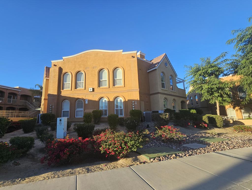 LQ Desert Villas - Residential Lease