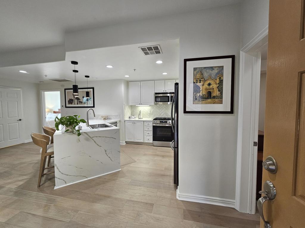 LQ Desert Villas - Residential Lease