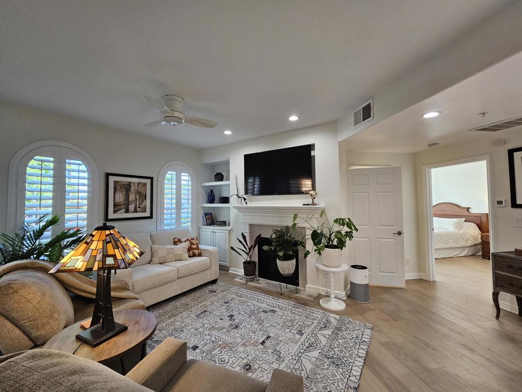 LQ Desert Villas - Residential Lease