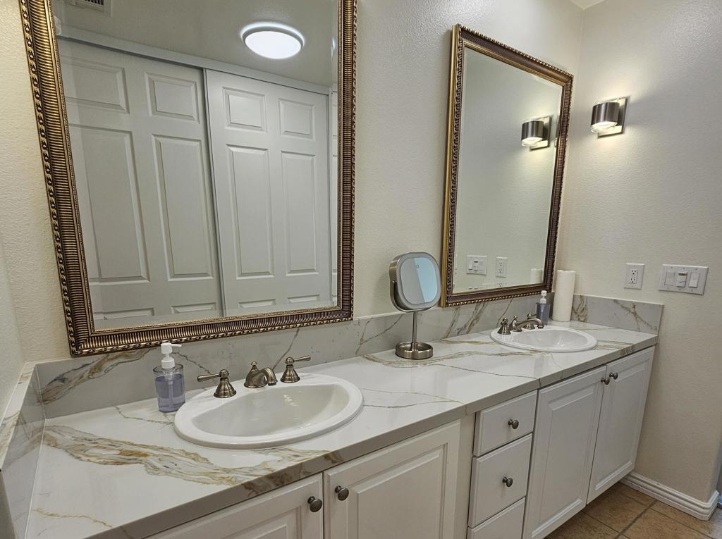 LQ Desert Villas - Residential Lease