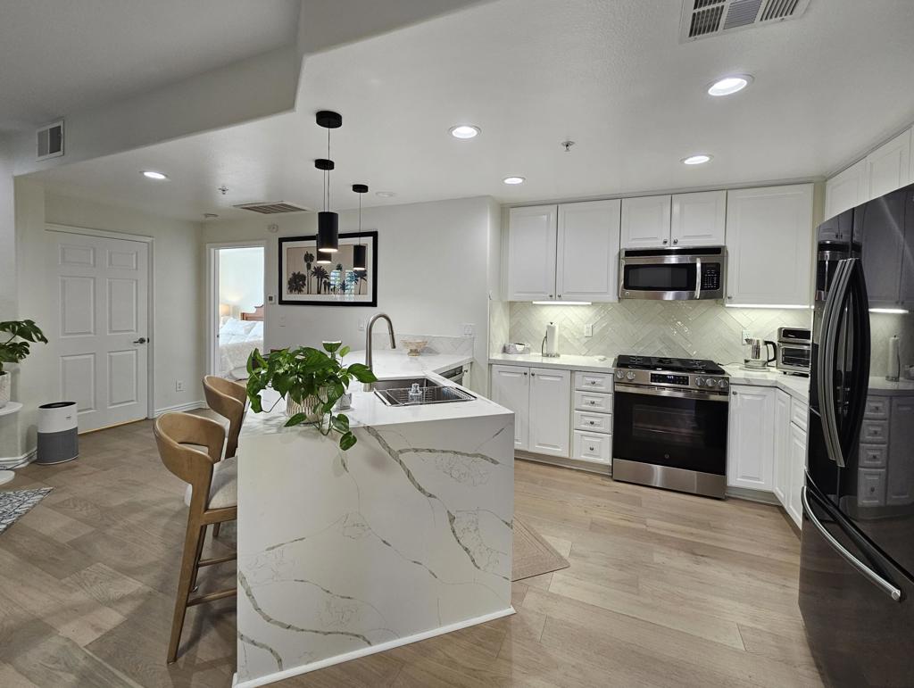 LQ Desert Villas - Residential Lease