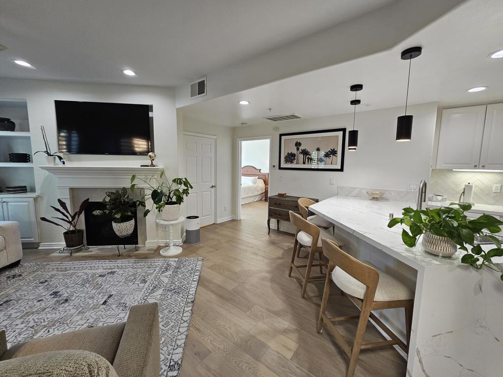 LQ Desert Villas - Residential Lease