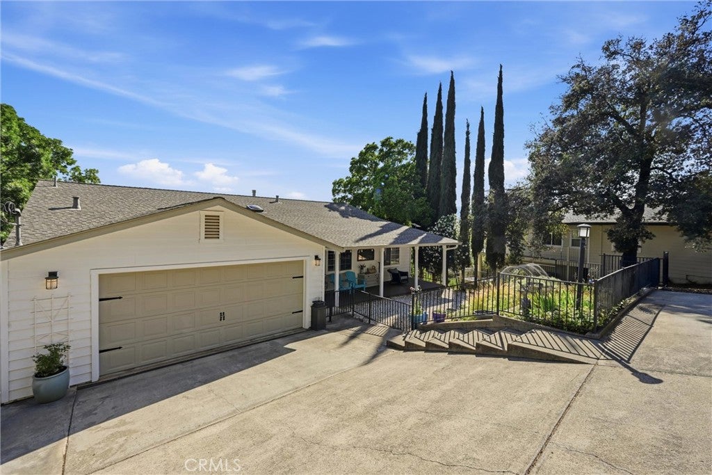 17432 Greenridge