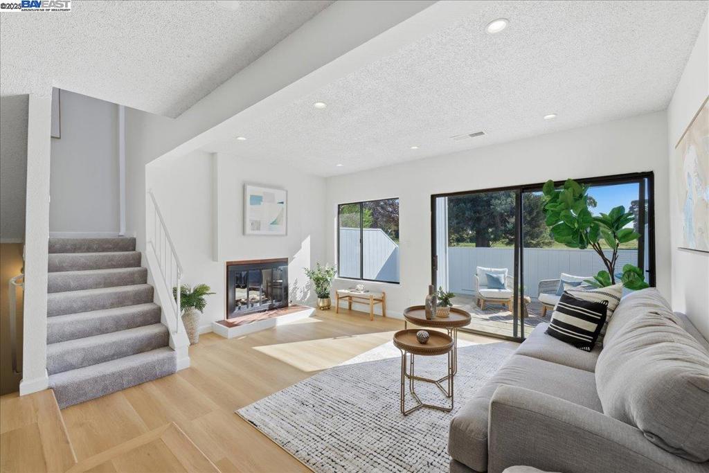 SKYWEST - Residential