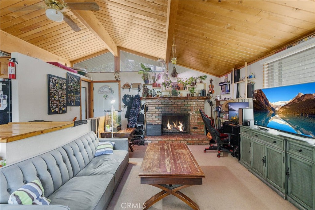 32892 Lone Pine