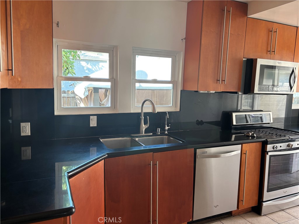 Not Applicable-105 - Residential Lease