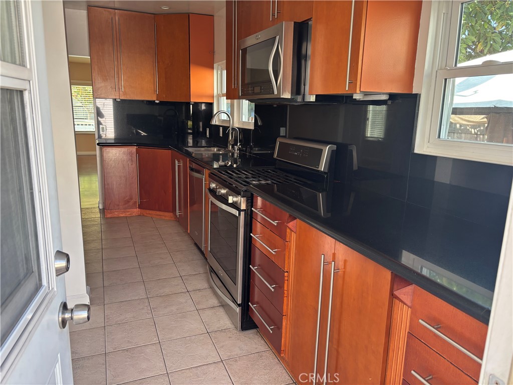 Not Applicable-105 - Residential Lease