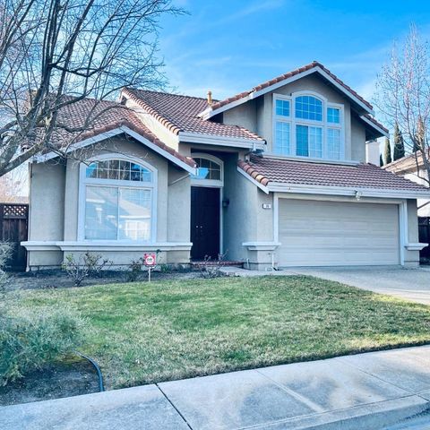 Photo of 35 Sierra Ridge Court, Danville, CA 94506 (MLS # ML82038197)